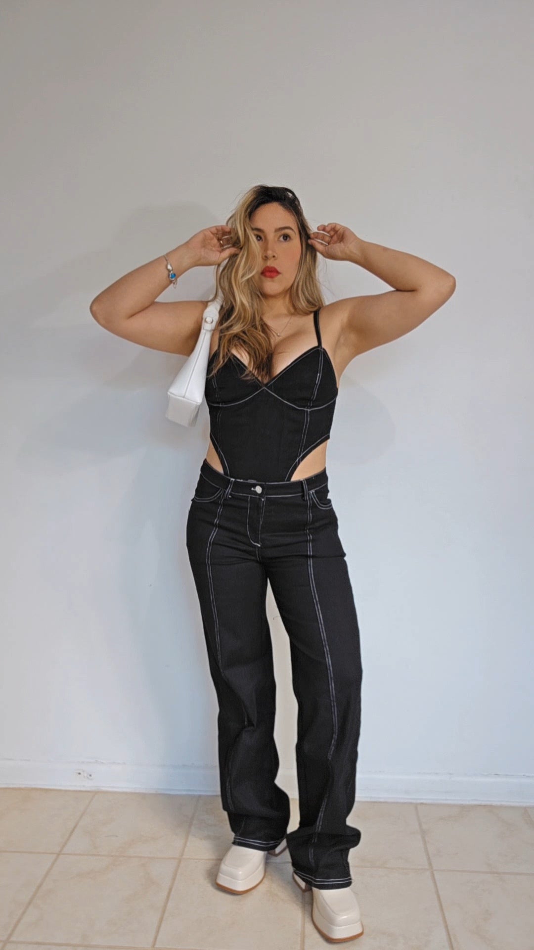 SET Contrast bodysuit and straight pants