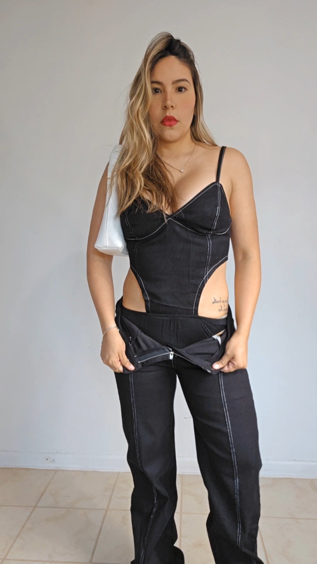 SET Contrast bodysuit and straight pants